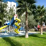 Atlantica Gardens Apartahotel 3*